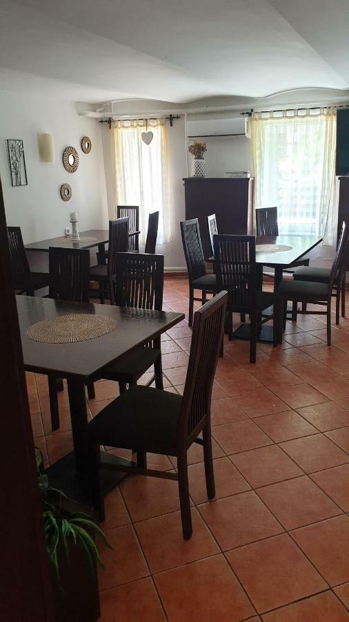 Harsfavirag Vendeghaz Bed & Breakfast Papa Luaran gambar